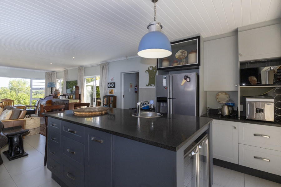 4 Bedroom Property for Sale in Seafield Eastern Cape